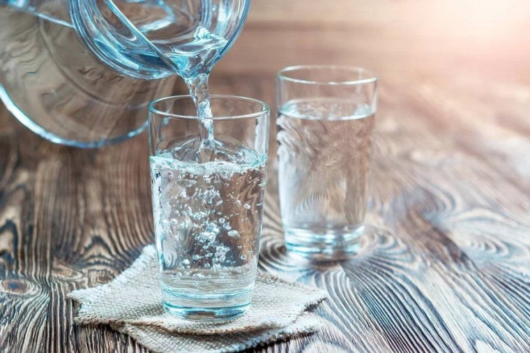 Какую воду лучше пить: холодную или теплую?.